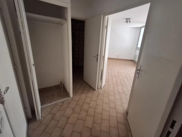 Appartement F1 lumineux