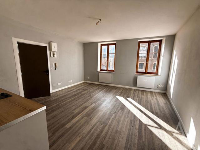 APPARTEMENT F1BIS JOUY AUX ARCHES