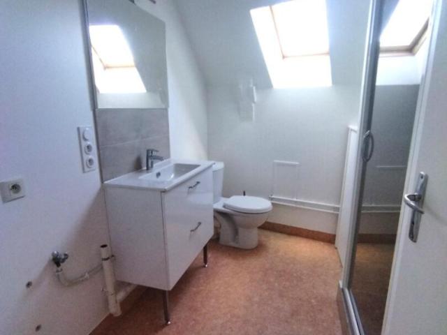 appartement f2 à montsurs