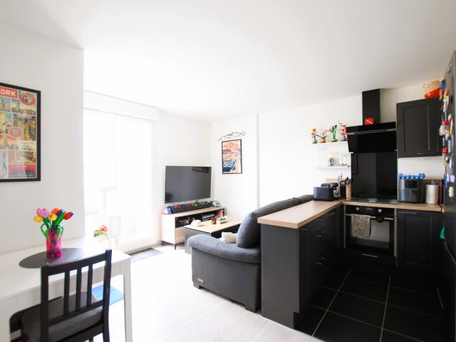 APPARTEMENT F2 À VENDRE LE PERRAY EN YVELINES 78610 33,80 m2 CARREZ BALCON DPE C 1ER ÉTAGE