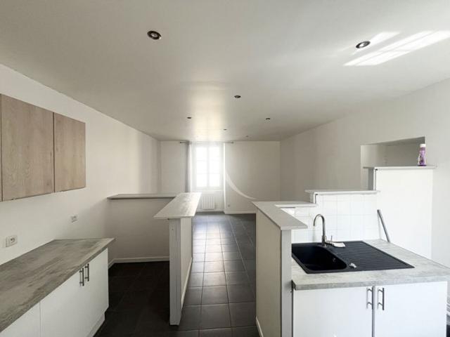 Appartement F2 au centre ville de Saint Arnoult en Yvelines