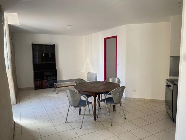APPARTEMENT F2 BEDARIEUX 380 € CC