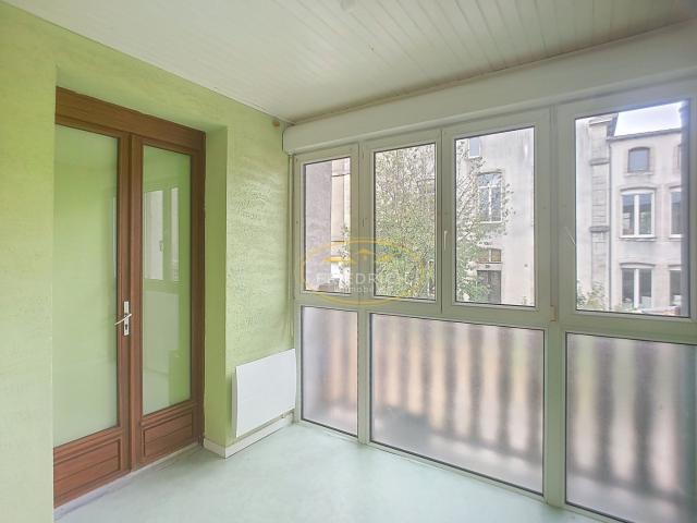 APPARTEMENT F2 Bis Triplex avec garage LIBRE