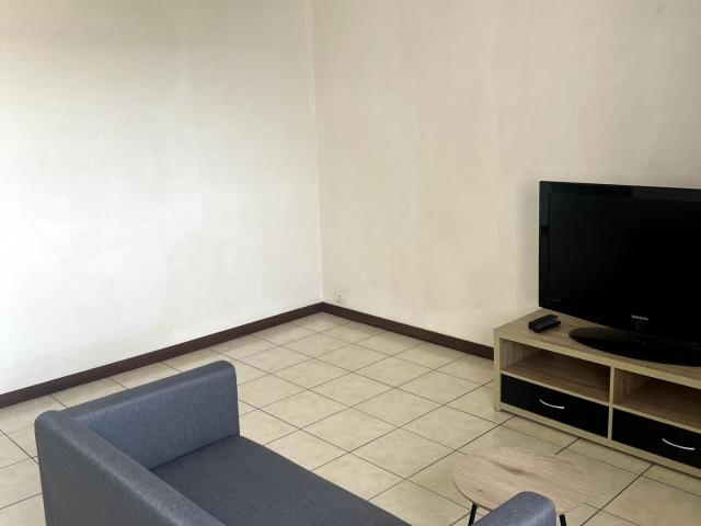 Appartement F2 bon état