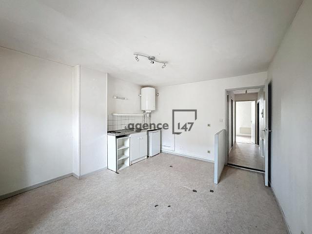 Appartement F2 cave proximité centre ville