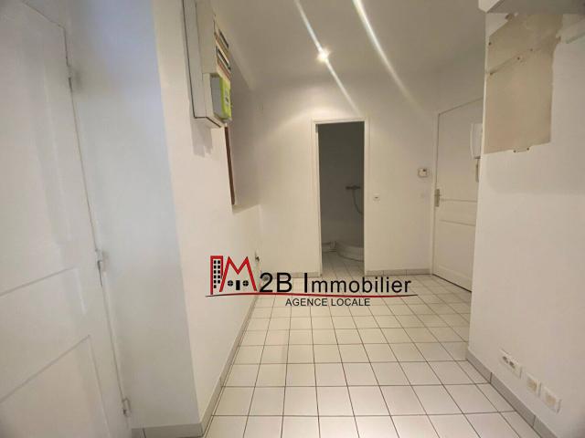 APPARTEMENT F2 CENTRE VILLE