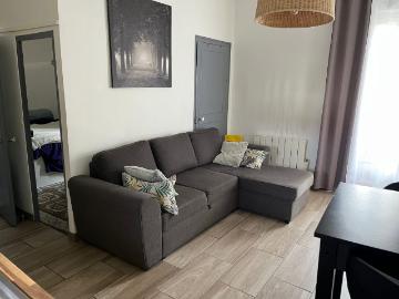 Appartement F2 + cellier proche tram Louis Blanc