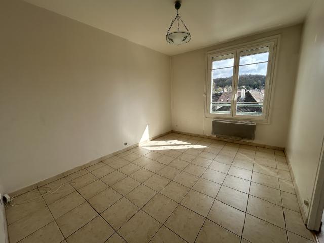APPARTEMENT F2 DANS RESIDENCE SECURISEE PROCHE CENTRE VILLE