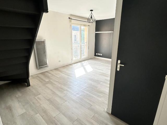 APPARTEMENT F2 EN DUPLEX