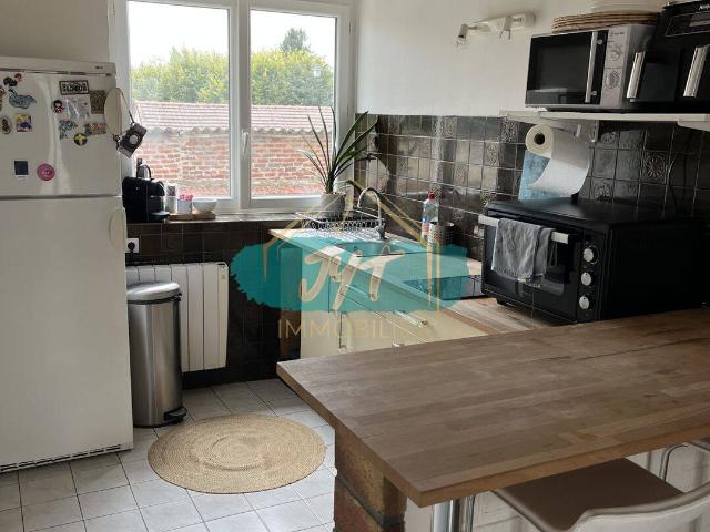 APPARTEMENT F2 EN DUPLEX + PARKING LOUVRES