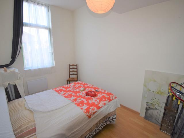 Appartement F2 en résidence calme et sécurisée avec place de parking