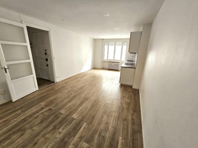 APPARTEMENT F2 / FIRMINY CENTRE