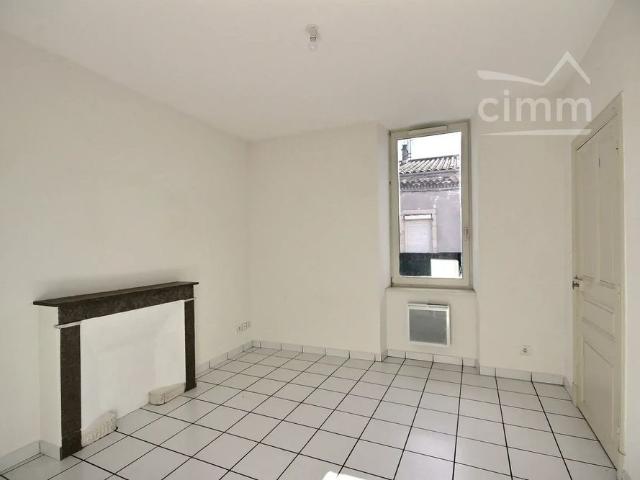 APPARTEMENT F2 + GRENIER LE TEIL
