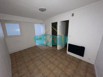 APPARTEMENT F2 LOUVRES