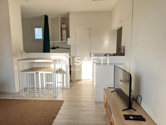 Appartement F2 MEUBLE avec parking collectif