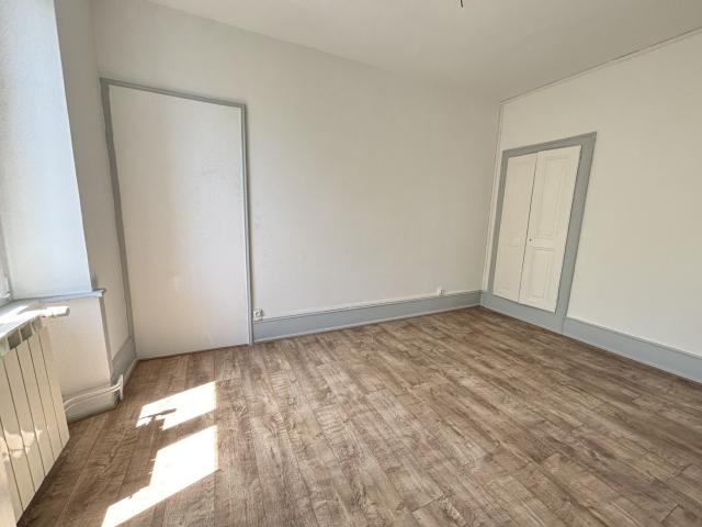 APPARTEMENT F2 NEUF AUDINCOURT TOUT COMPRIS