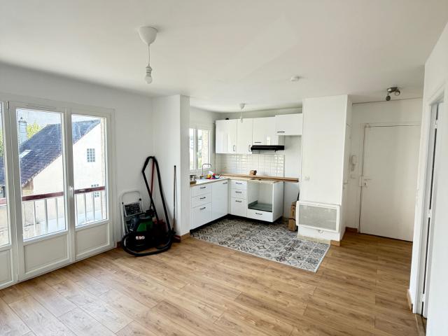 APPARTEMENT F2 REFAIT A NEUF AVEC GARAGE