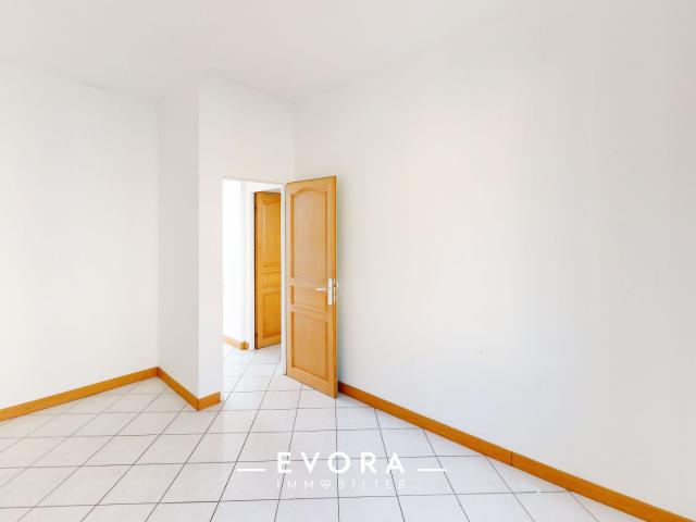 Appartement F2 spacieux et lumineux avec cave ROMBAS