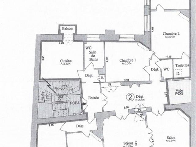 APPARTEMENT F7 DANS TRES BEL IMMEUBLE BOURGEOIS !