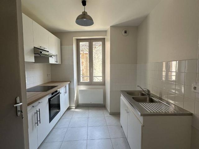 APPARTEMENT F4 2EME ETAGE CERET