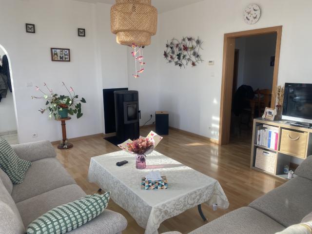 Appartement F4, terrasse et garage