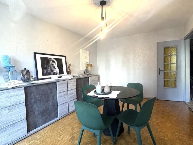 APPARTEMENT F4 AVEC BALCON PLACE STATIONNEMENT / SAINT ETI