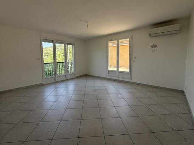 Appartement F4 Cave Place de parking Amélie les bains