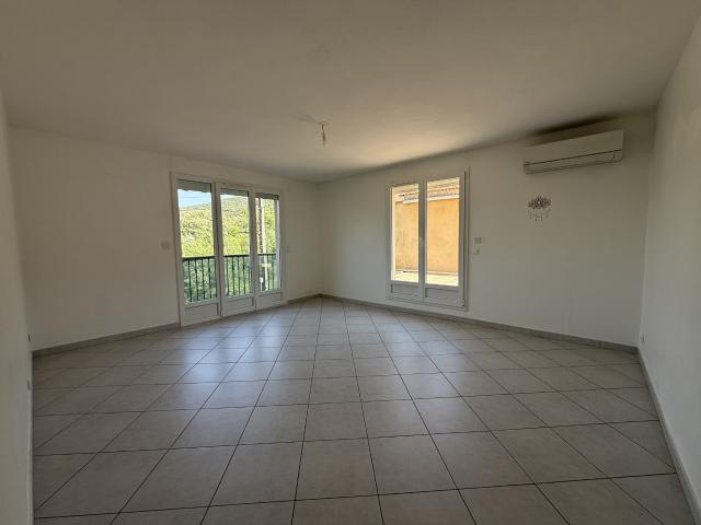 Appartement F4 Cave Place de parking Amélie les bains Groupement Immobilier 66