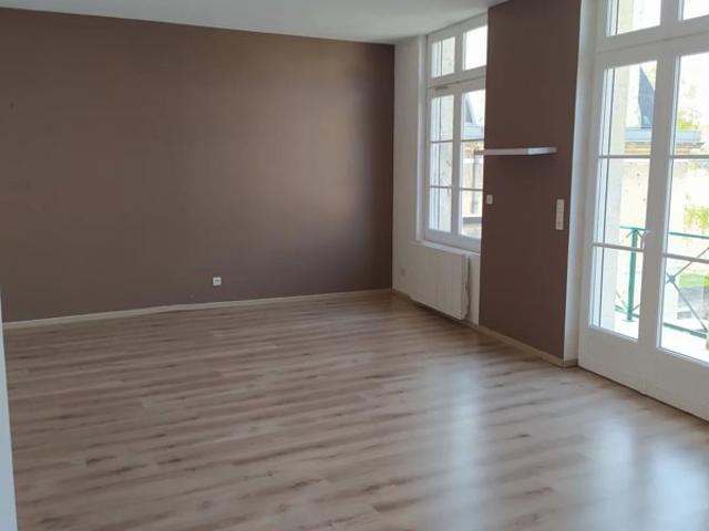 APPARTEMENT F4 CENTRE VILLE