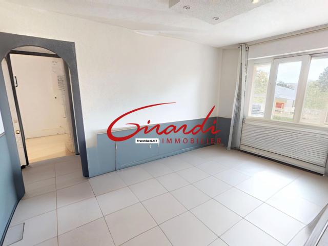 Appartement F4 de 63,40 m2, balcon et cave