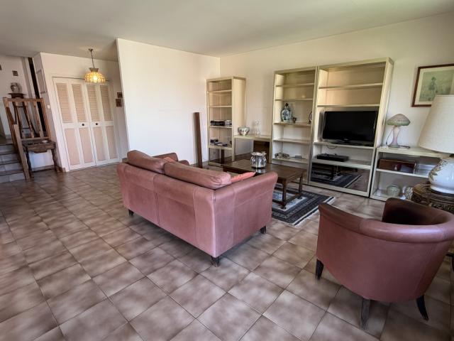 APPARTEMENT F4 DE 98 M2 BALCON + GARAGE À ROCHE LA MOLIÈRE