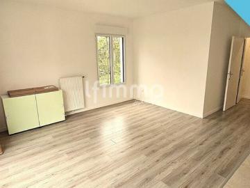 Appartement F3 avec bureau en Rdj