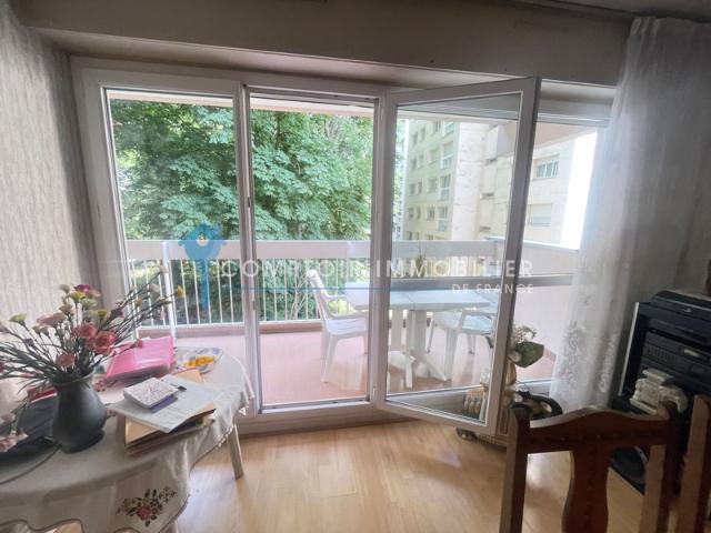 APPARTEMENT F4, Parking et Cave
