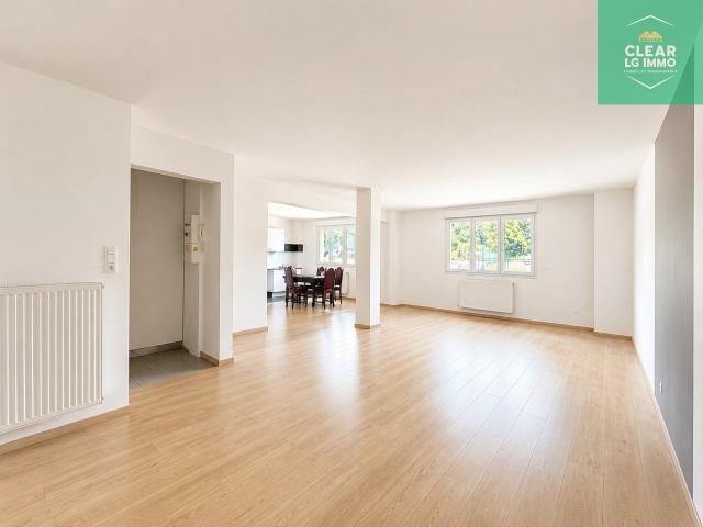 Appartement F4 rénové 100 m2 à Homécourt