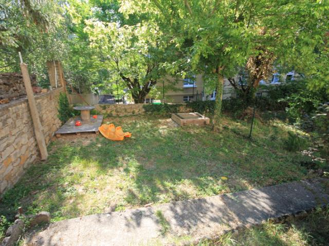 APPARTEMENT F5 103 M2 AVEC GARAGE ET JARDIN DE 205 M2