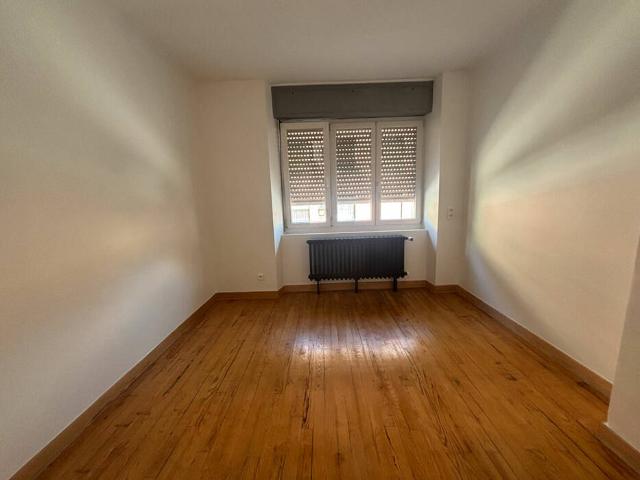 APPARTEMENT F5 AU CENTRE VILLE BALCON