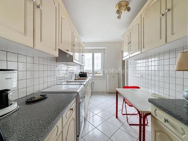 Appartement familial 4 pièces – Dernier étage
