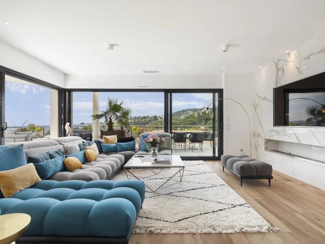 Appartement familial 5 pièces de standing avec vaste terrasse – Gairaut / Rimiez