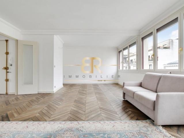 Appartement familial en étage avec ascenseur, charme de l'an