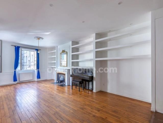 Lyon 1 – Presqu’île – Appartement ancien divisible en 2 lots. 107m² Lyon 1er