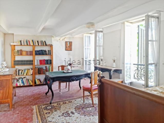 Appartement, Ginasservis