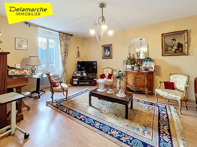 Appartement Granville 4 pièces 108m2 trois chambres au ée étage avec ascenseur