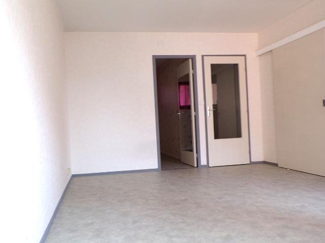 APPARTEMENT GUYANCOURT 1 pièce 38.83 m2