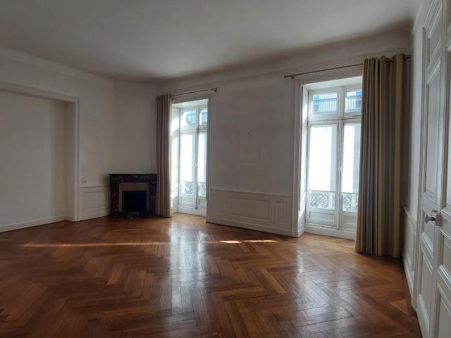 APPARTEMENT HAUSSMANNIEN 115m2 QUARTIER GRASLIN