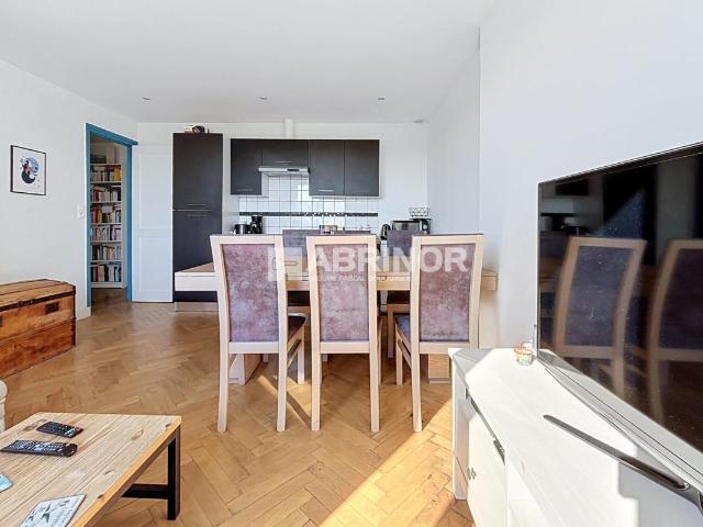 Appartement Haussmannien 2 chambres vendu loué au Croisé Laroche