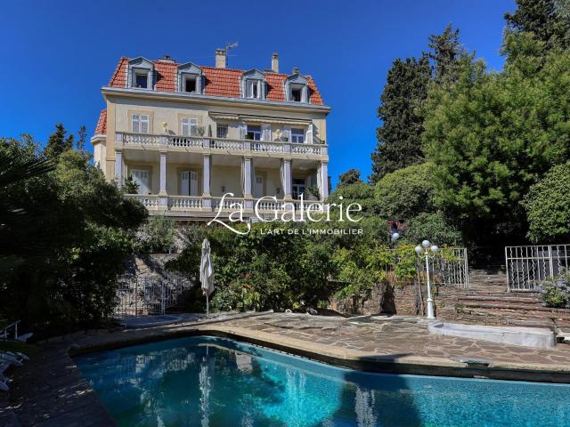 Appartement Haussmannien dans Demeure bourgeoise 130m² Hyères