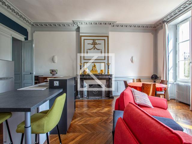 Appartement Haussmannien en hyper centre ville 67m² Angers