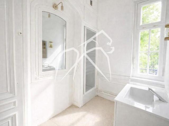 Studio haussmannien d'exception – Place de la Rougemare, Rouen