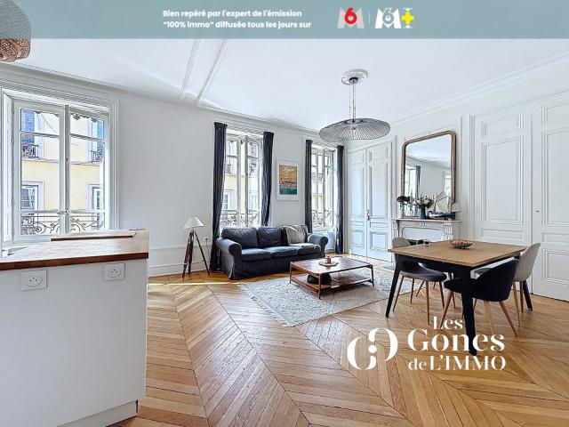 Appartement haussmannien rénové par architecte 4ᵉ étage avec ascenseur