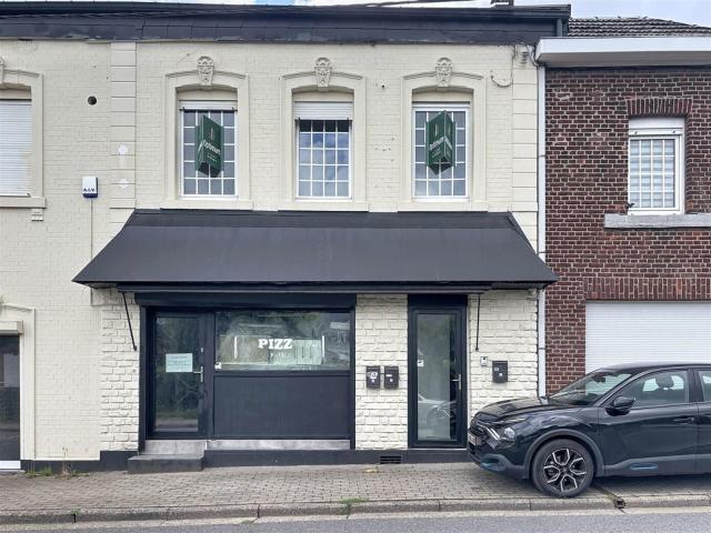 APPARTEMENT HOUSSE • 950 €